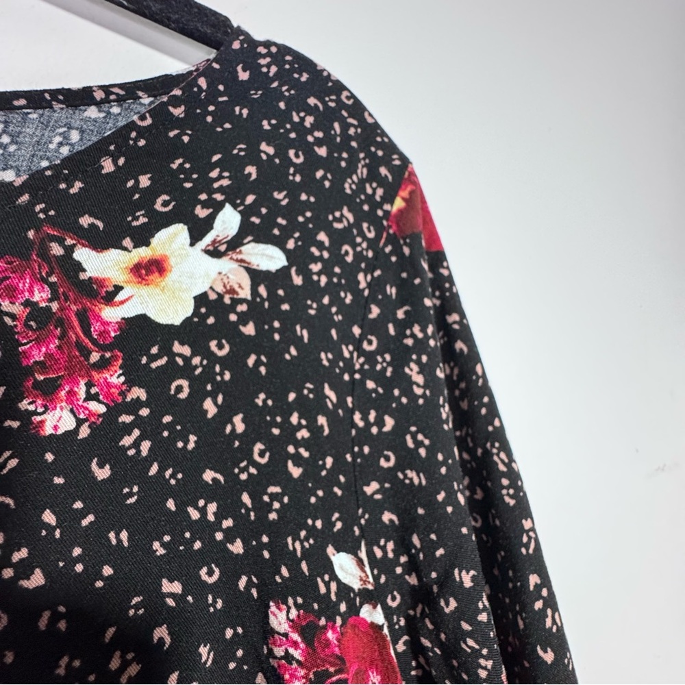 Torrid Size 2 Floral Dress Black Pink Rose Fit Flare 3/4 Sleeve - Picture 3 of 6